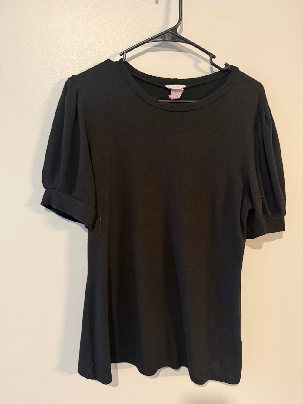 Women's Black Puff Sleeve Tee - Short Sleeve Crew